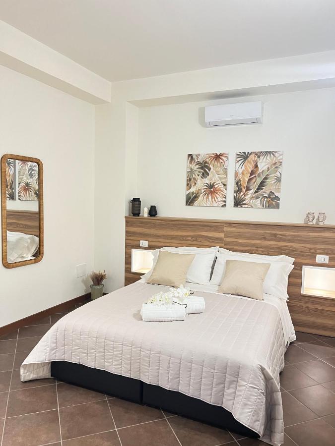 La Casa Di Apollo Villa Acireale Bagian luar foto
